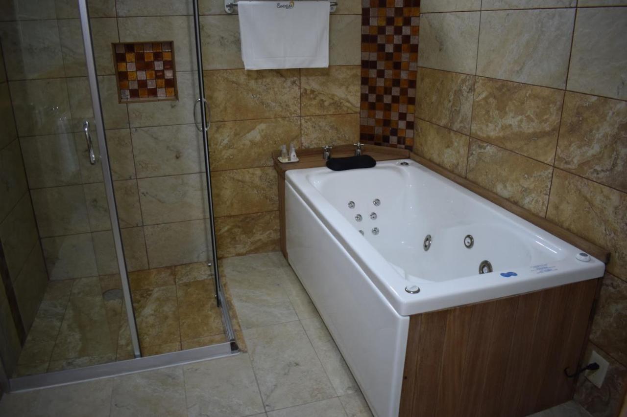 Hotel Las Candelas De ウアマントゥラ エクステリア 写真